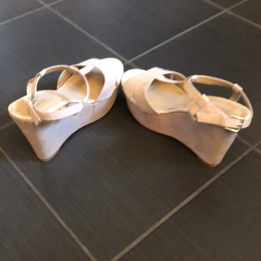 Aldo Solid Nude Platform Sandals 👡 - Picture 2 of 6